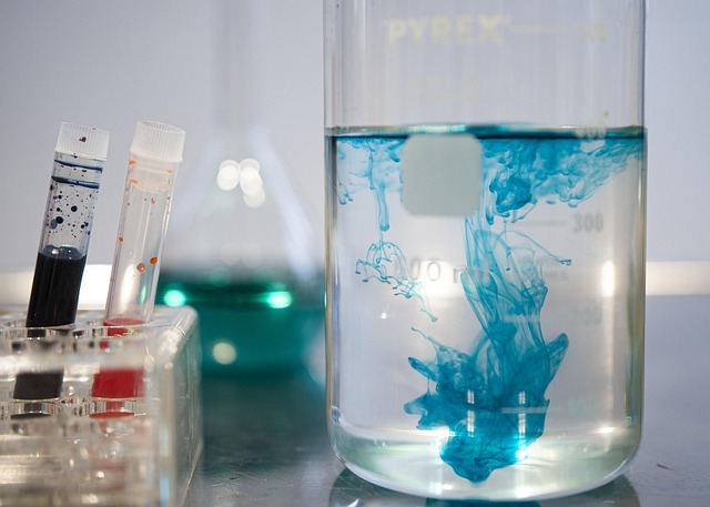 聚氨酯彈性體抑黃劑對制品力學性能、固化時間和光學性能的關鍵影響研究。